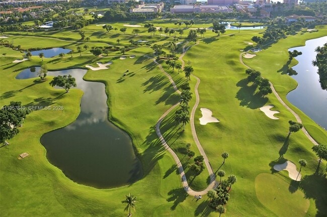 Building Photo - 369 Lakeview Dr