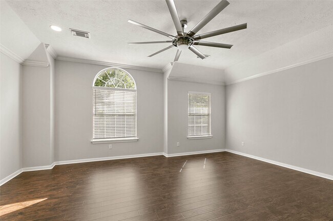 Building Photo - 139 Ledgestone Pl
