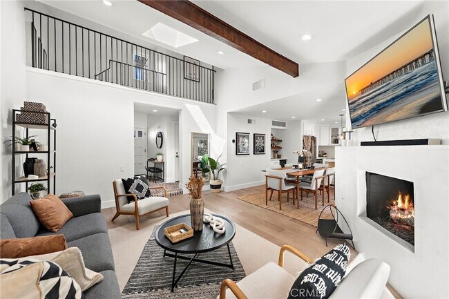 Building Photo - 12628 Newport Ave