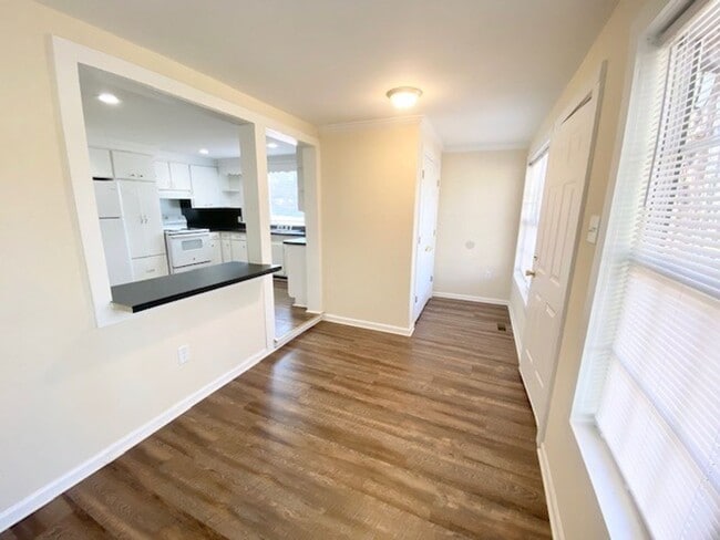 Building Photo - 2 Bedroom Home w/ a huge deck and yard