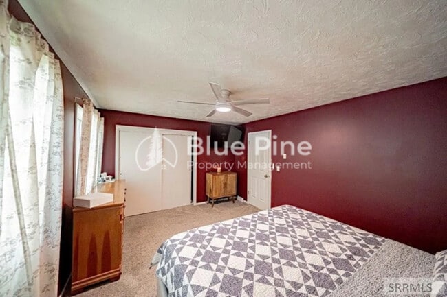 Building Photo - 648 Buckboard Ln