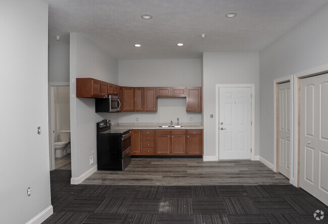 2BR, 1BA - 799-828 SF - Superior Apartments