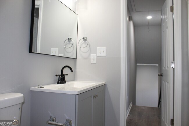 Building Photo - 2640 Field Spring Dr