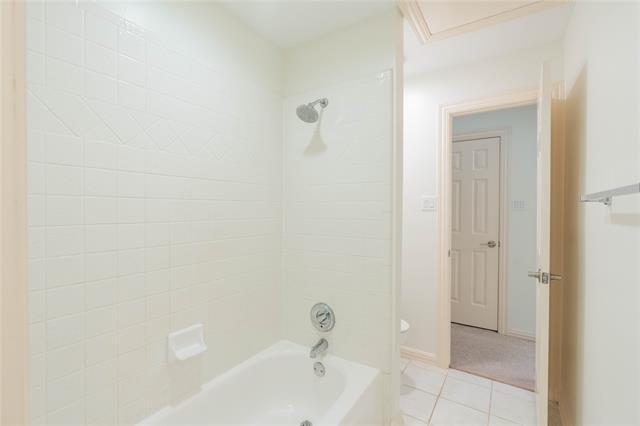 Building Photo - 4465 Longfellow Dr