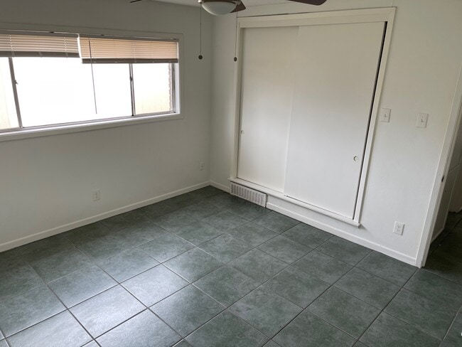 Building Photo - 3105 Lourdes St