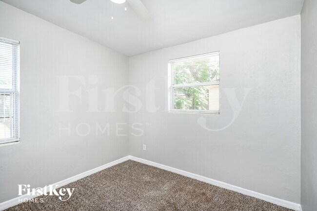 Building Photo - 493 Notre Dame Drive