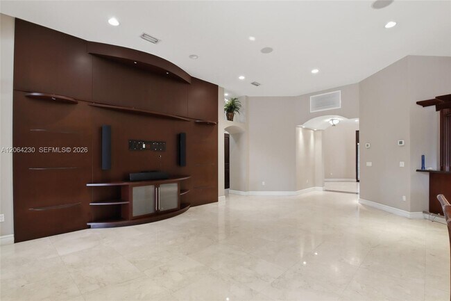 Building Photo - 6200 SW 97th Ave