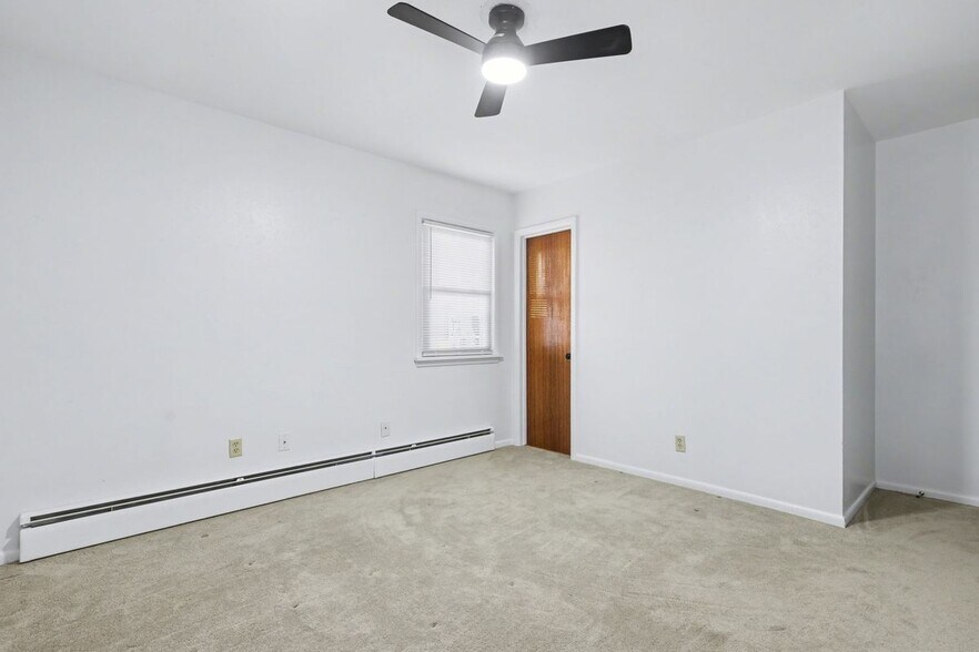 Building Photo - 2215 N Wahsatch Ave