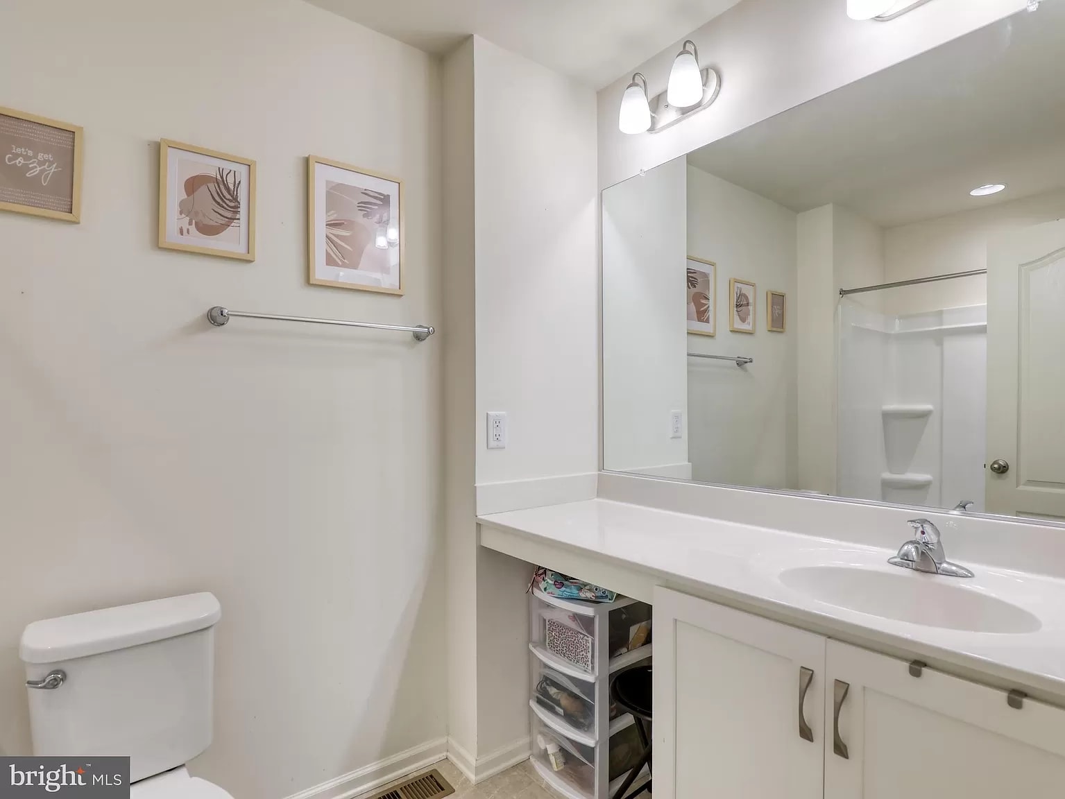 Building Photo - 658 Thumper Dr