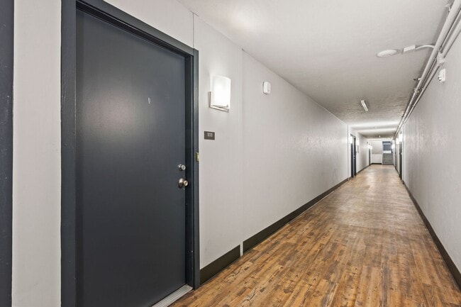 Building Photo - 751 S 300 E
