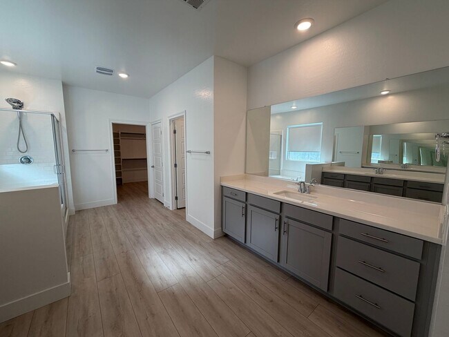Building Photo - Stunning Build! Upgraded 3-Bed Home w/ 3-C...