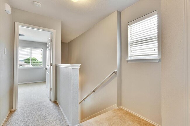 Building Photo - 2212 Melissa Oaks Ln