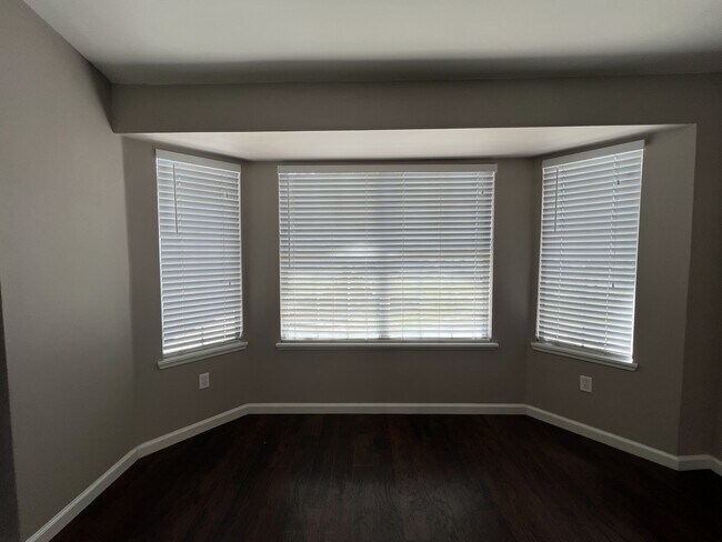 Building Photo - 3901 Starwood Ln
