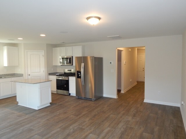 Building Photo - 247 Wimbledon Wy