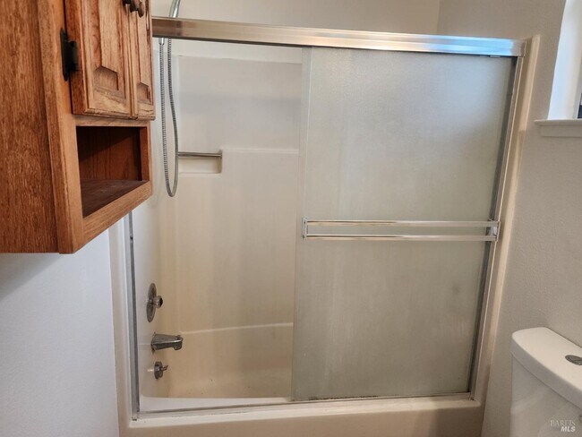 Building Photo - 102 Ohio St