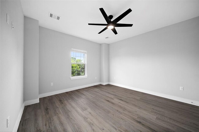 Building Photo - 10113 Porto Rico Rd