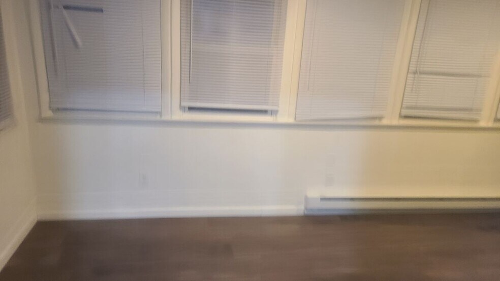 Building Photo - 71 Park Ave