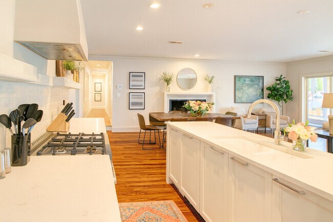 Building Photo - 11940 Springpoint Ln