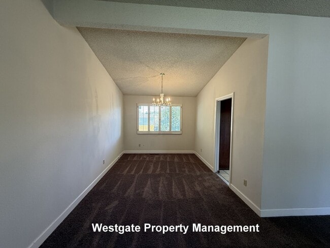 Building Photo - 328 Smith Dr