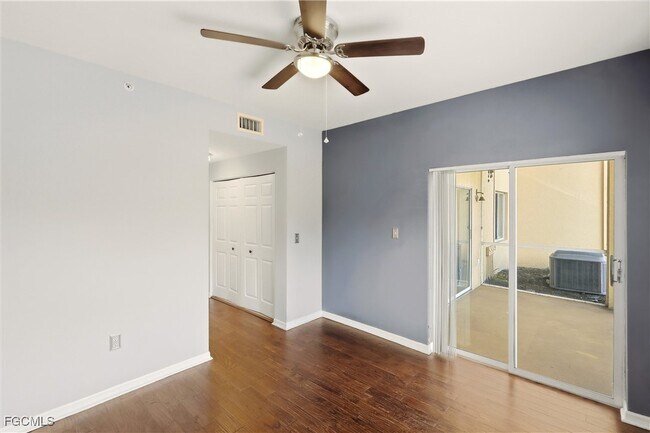 Building Photo - 6490 Aragon Way