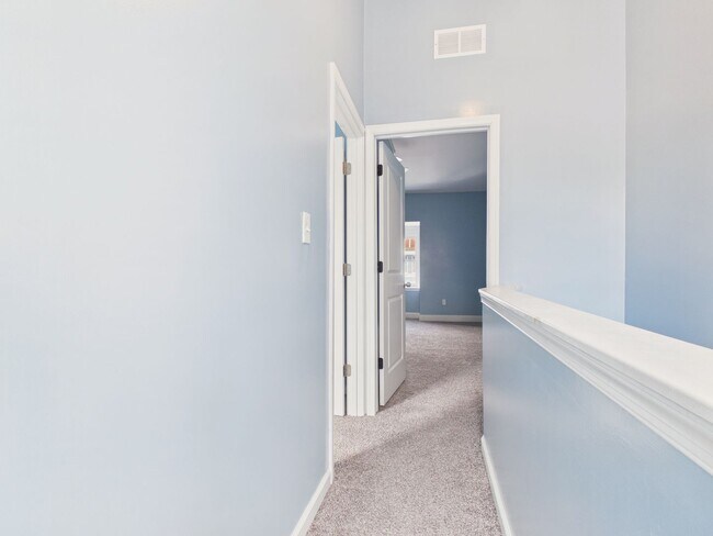 Building Photo - Newly Renovated 4 Bedroom Single Family Home