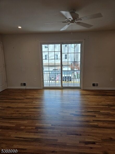 Building Photo - 89 Sumo Village Ct