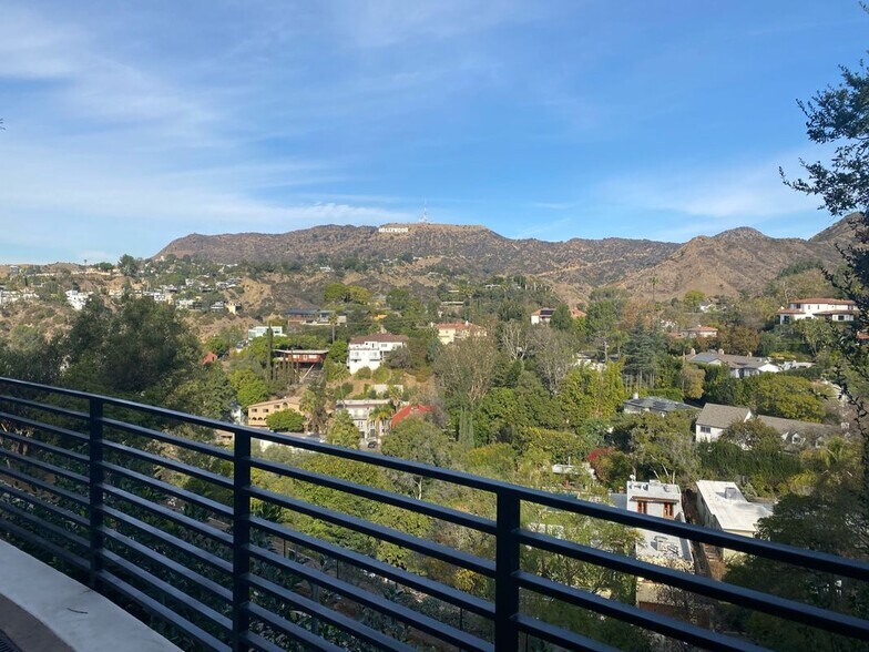 Building Photo - 5710 Hill Oak Dr