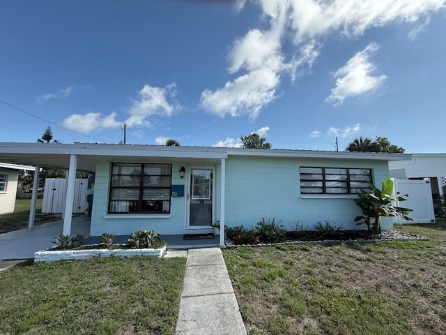 Building Photo - 113 Essex Dr