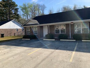 Building Photo - Duplex for Rent