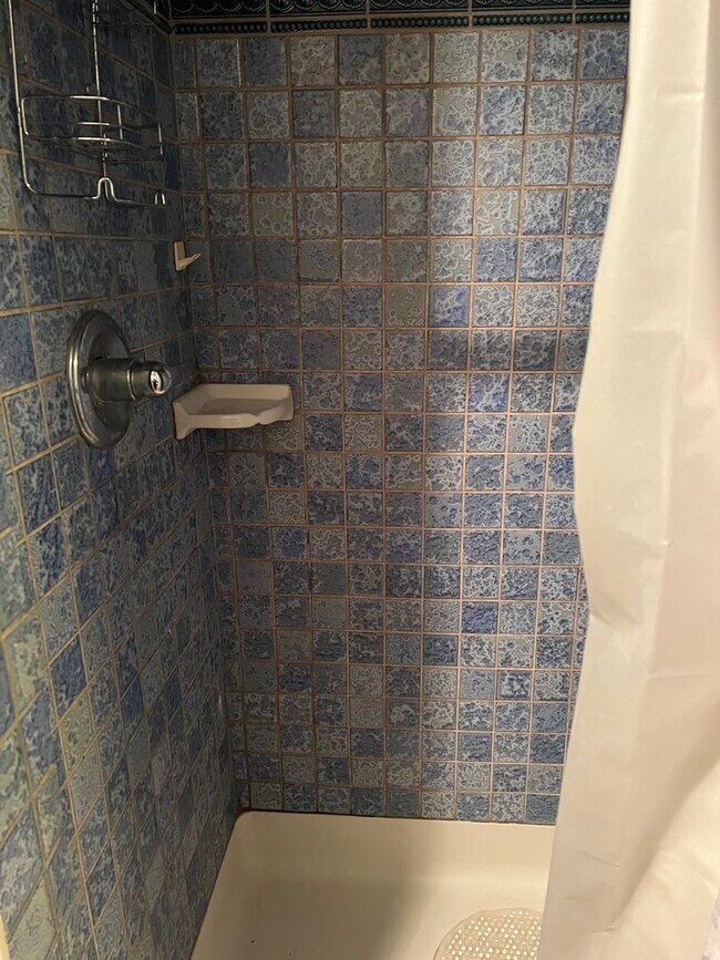 Building Photo - Lodyeen Properties LLC