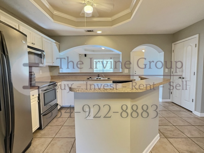 Building Photo - 2 Bed 2 Bath
