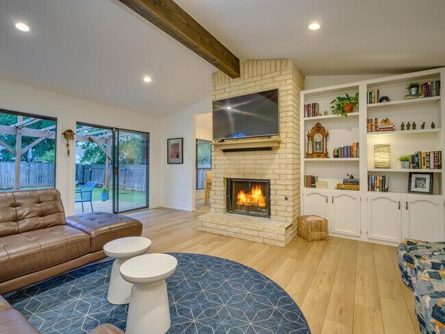 Building Photo - 4908 Dry Oak Trail