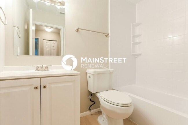 Building Photo - 3 Bedroom Pet-Friendly Home in NORTH PORT, FL with Main Street Renewal