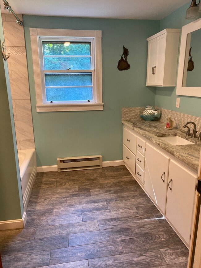 Building Photo - 85 Boone St