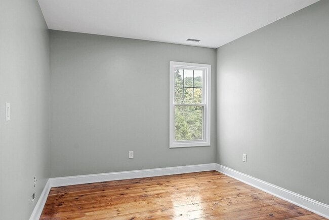 Building Photo - 79 Gage St