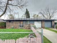 Building Photo - Indiana Ave/Ella Rd Duplex