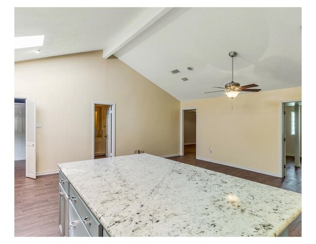 Building Photo - 13902 Paradise Valley Dr