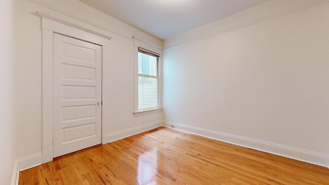Building Photo - Charming 2BR/1BA in Cole Valley – Garage Parking, In-Unit Laundry & Private Backyard