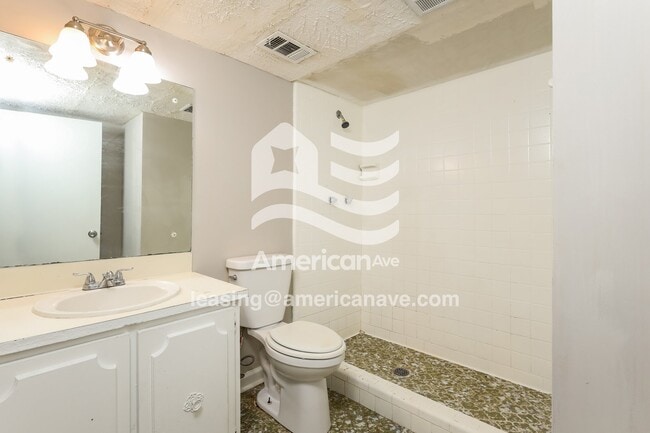 Building Photo - 1113 Rowell St