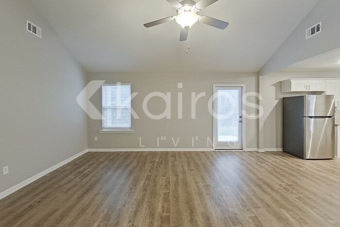 Building Photo - 136 Western Red Cedar Dr