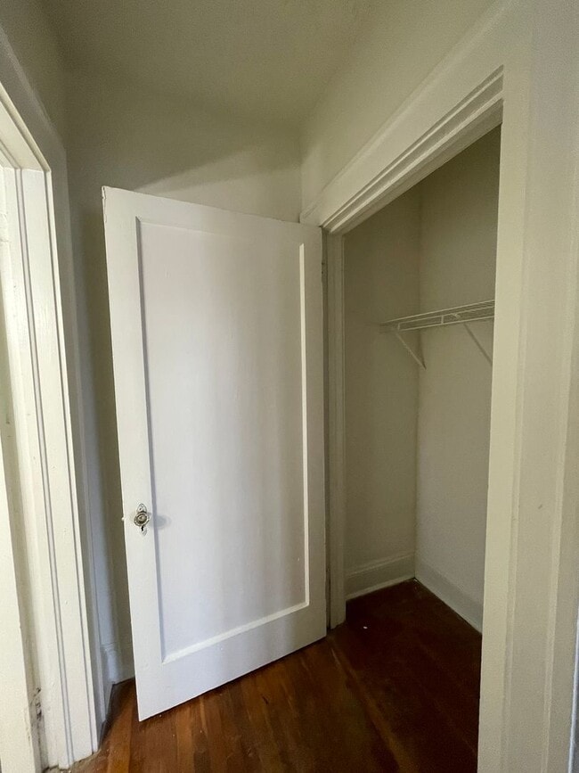 Interior Photo - 430 Ponce