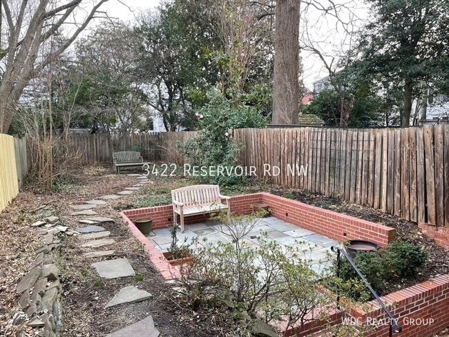 Building Photo - 3422 Reservoir Rd NW