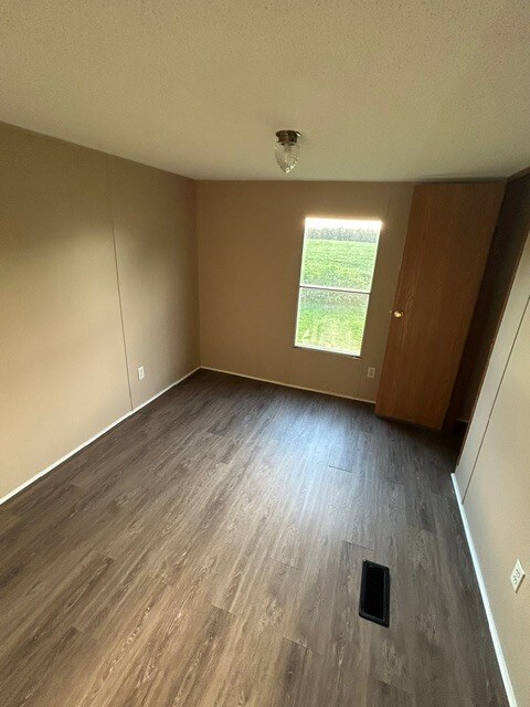 Building Photo - 2553 Cavanah Rd