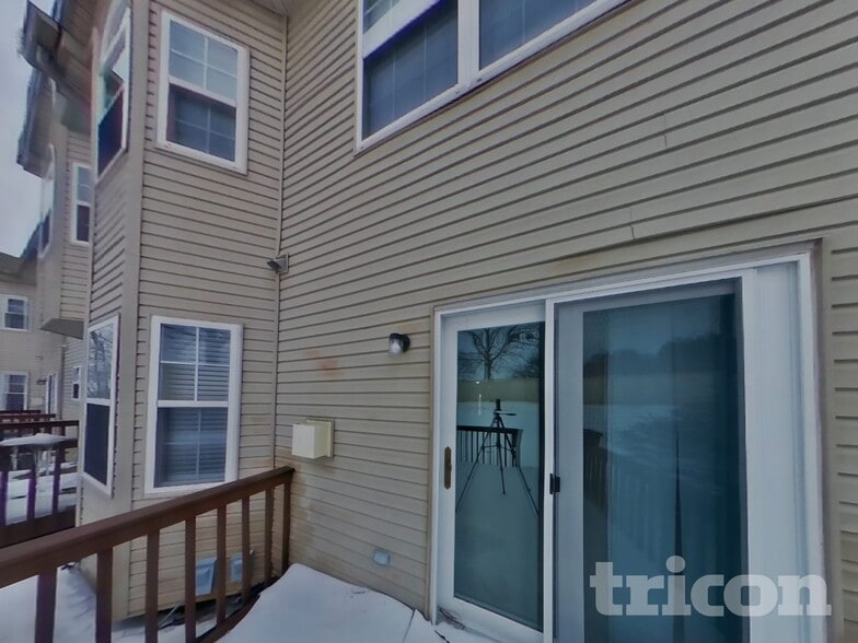 Building Photo - 137 Harvard Dr