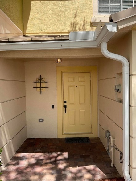 Building Photo - 5269 SE Jennings Ln