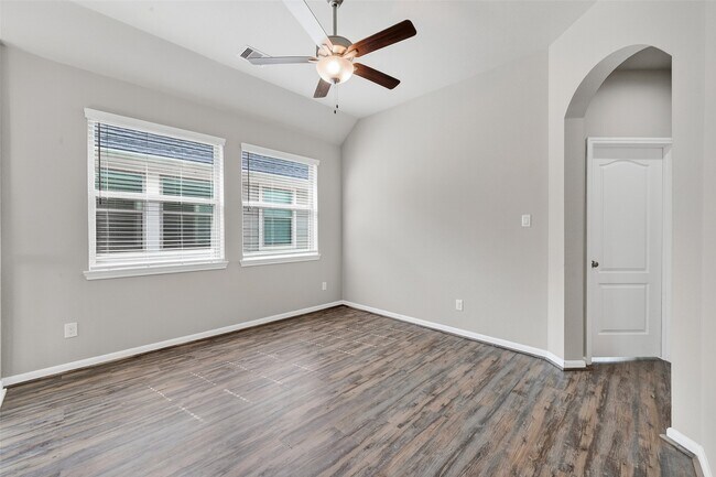 Building Photo - 5011 Pr Ter Ln