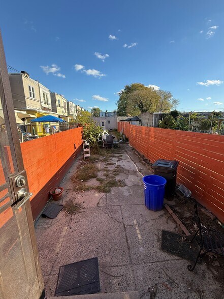 Building Photo - 3661 Jasper St