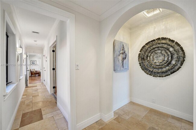 Building Photo - 2035 NE 31st Ave