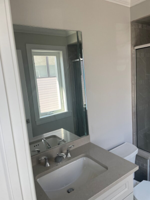 Building Photo - 16 Bartlett Ave