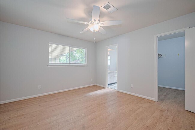 Building Photo - 2530 Bandelier Dr